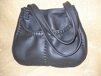  This Black tote is the basic version of my 'small leather totes'. 
